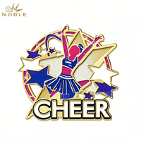 Épingle de médaille en métal de fabricant Noble, cadeau personnalisé gravé, Logo personnalisé, pom-pom girl trophée Award, épingle de revers