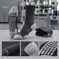 Chaussettes de football en coton fin mat avec revers athlétiques, talon rembourré, adhérence sur le terrain, ajustement sûr, spécifications OEM ODM