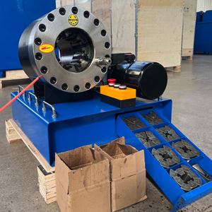 Machine à sertir rapide pour tuyaux hydrauliques et sanitaires en caoutchouc de qualité, très vendue, avec service de coupe, diamètre 6-51 mm - Product Image 1
