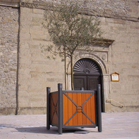 Conception personnalisée de mobilier urbain d'extérieur Boîte de jardinières en acier de grande taille carrée Pots de fleurs pour jardin et parc Pot de fleurs à porte extérieure