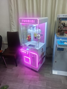 Machines à prix miniatures personnalisées en métal et plastique pour espaces intérieurs, jeux à joystick à monnayeur, en anglais, pour centres commerciaux - Product Image 6