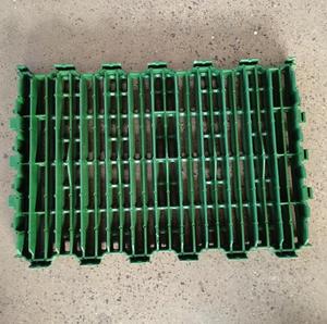 400*600mm PP Sow Plastic Slat Floor Placa de fuga de estiércol de cerdo Estera de rejilla de drenaje de estiércol Piggy Eliminación fecal Jaulas de animales - Product Image 4
