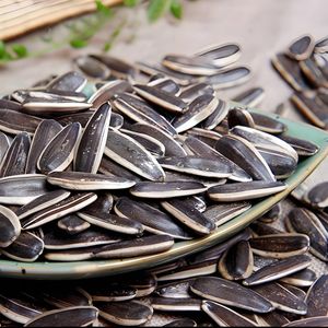 Più recenti prezzi delle colture per semi di girasole secchi crudi biologici (con conchiglie) di grado avanzato 20/25kg di imballaggio interno Mongolia Factory - Product Image 3