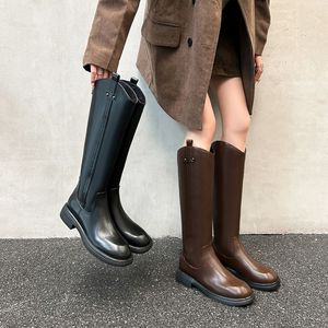 Chaussures de cow-boy pour femmes, style européen, polyvalentes, décontractées, à la mode, rondes, en cuir de vache teint à l'eau, avec fermeture éclair au dos en métal, talon plat, hauteur genou - Product Image 4