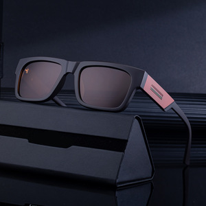 Gafas de Sol Polarizadas Lafite con Marco Cuadrado para Hombre, Protección UV400, Marco de Plástico y Metal Negro, Lentes TAC, Uso en Exteriores - Product Image 5