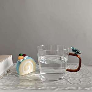 Mug en verre borosilicate transparent artisanal, fait main, avec poignée en forme de papillon, résistant à la chaleur pour les boissons chaudes/froides, utilisation à domicile et en café - Product Image 5
