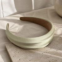 Serre-tête large en satin style coréen pour femme, bandeau rembourré pour le lavage du visage, serre-tête en satin pour usage quotidien