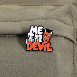 DANSE AVEC DES DÉMONS Épingles en émail Squelette Fantô<span class=keywords><strong>me</strong></span> Broche Revers Badge Punk Style Bijoux Cadeaux pour Amis et Fans - Product Image 3