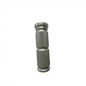 Service de fabrication sur mesure de repose-pieds mécaniques en alliage d'aluminium moleté CNC OEM pour pièces détachées de motos et karts - Product Image 1