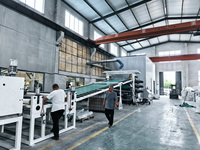 Machine d'extrusion de feuilles à vis simple entièrement automatique pour HDPE, LDPE, PVC, PE, PP, TPO, TPU, TPR, avec extrusion de plaques et de bobines, calandrage et déroulage