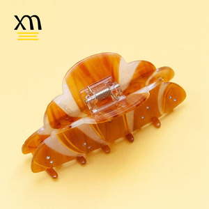 Fermaglio per Capelli XinMei Stile Coreano <span class=keywords><strong>Trendy</strong></span> a Forma di Croissant, <span class=keywords><strong>Clip</strong></span> per Capelli Personalizzate dal Design Creativo in Acetato Marrone - Product Image 3