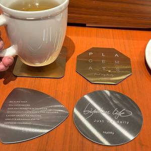 Coasters baja tahan karat logam Isolasi Panas logo teks berukir kustom untuk bar dan restoran - Product Image 4