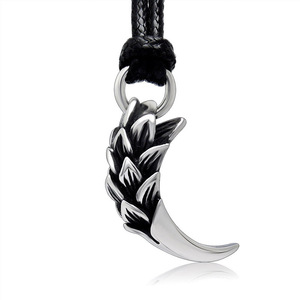 Collana Uomo Con Ciondolo Dente Di Lupo Fenrir Stile Vichingo - Argento 50 Cm