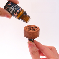 Diffuseur de parfum pour voiture Teenyear en bois, mini clip aromathérapie en bois de rose sculpté, ornement parfumé pour grille d'aération, huile essentielle personnalisée