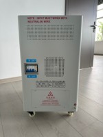 Stabilisateur de tension servo AC monophasé 20 KVA 220 V en cuivre pur AVR pour équipements à forte charge