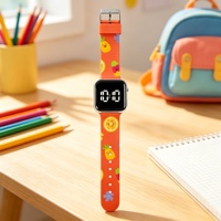 Jam Tangan Elektronik LED Kartun Hadiah Anak-anak dengan Tali Plastik untuk Jam Tangan Anak