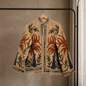 Chaqueta de Terciopelo Beige Estilo Vintage al por Mayor para Mujer, Chaqueta Corta Bordada a Mano con Flores, Ropa de Abrigo Boho para Invierno - Product Image 4