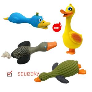 Simpatico giocattolo per cani a forma di anatra in lattice con un suono stridulo - Product Image 2
