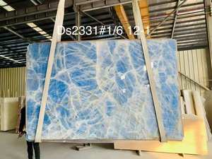 Dalles d'onyx bleu <span class=keywords><strong>saphir</strong></span> modernes translucides, collection Éclat Glacial, pour comptoirs, îlots rétroéclairés et cascades - Product Image 4