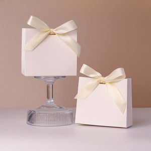 Manufacturer Wholesale Eco-friendly Ivory Board Luxury Rectangle <b>Gift</b> Paper <b>Bag</b> with Ribbon Handle for Birthday <b>Parties</b> - Product Image 3