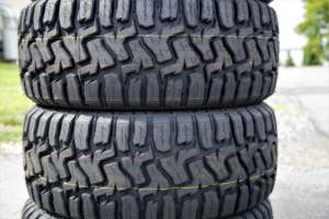PNEUS À VENDRE Haute Qualité Bon Prix Pneus Commerciaux Pneus pour Camions Légers 33x12.50R18 35x12.50R20 37x13.50R18 R24 - Product Image 6