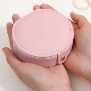 Nuevo Estuche Redondo para Joyas de Cuero PU con Espejo de Alta Definición, Estuche para Guardar Joyas al por Mayor - Product Image 3