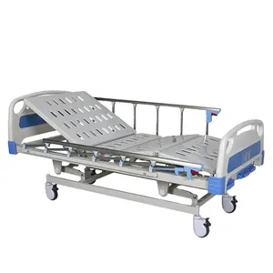 BT-AM106 3 manivela manual cama de hospital médico de metal ajustable clínica cama con rieles colchón precio