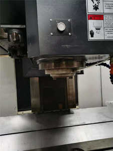 Centro de Mecanizado Vertical Usado Youjia NBP-1500 de Taiwán, Centro de Mecanizado CNC para Procesamiento de Moldes - Product Image 5