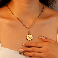 Nouveau Collier en Acier Inoxydable Tendance pour Couples, Chaîne de Clavicule Polyvalente avec Pendentif Personnalisé Incrusté de Zircons – Site Web Indépendant SQ