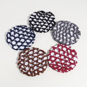 Venta al por mayor colorido elástico <span class=keywords><strong>Ballet</strong></span> Hairnet ganchillo hecho a mano Hairnet poliéster accesorios <span class=keywords><strong>para</strong></span> el cabello - Product Image 3