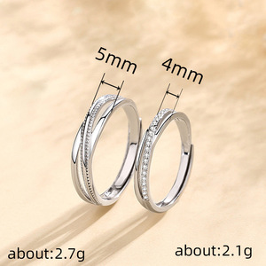 Anello Minimalista a Linea Incrociata per Coppie, Gioiello da Dito Unisex Stratificato alla Moda - Product Image 5
