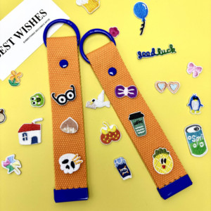 Étiquette en sangle tissée en polyester de 32 mm avec motif de dessin animé, mini-écussons brodés DIY thermocollants pour chapeau, sac, porte-clés, pendentif - Product Image 2