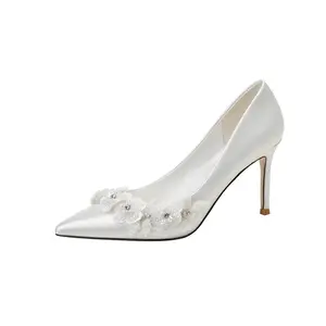 Flor blanca de seda 2023 Zapatos de novia de boda Vestido de temperamento 7CM/9CM Tacones de mujer