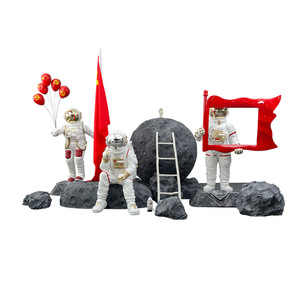 Escultura de astronauta Libit de fibra de vidrio Lbt 203, figura artística para decoración de sala de estar - Product Image 4