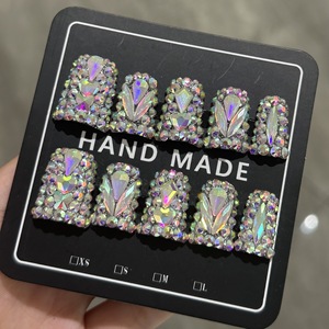<span class=keywords><strong>Uñas</strong></span> Postizas <span class=keywords><strong>Cortas</strong></span> Estilo Y2K, Acrílicas, Hechas a Mano, <span class=keywords><strong>Decoradas</strong></span> con Flores 3D y Diamantes de Imitación, Reutilizables - Product Image 4