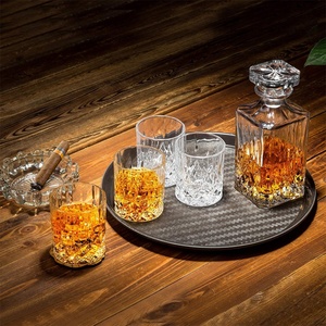 Ensemble de <span class=keywords><strong>carafe</strong></span> à whisky européenne DIY de 25 oz avec <span class=keywords><strong>bouchon</strong></span> en verre et verres, <span class=keywords><strong>carafe</strong></span> à <span class=keywords><strong>vin</strong></span> gravée - Product Image 2