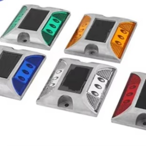 Marqueur de chaussée réfléchissant solaire pour équipement de contrôle du trafic - Product Image 5