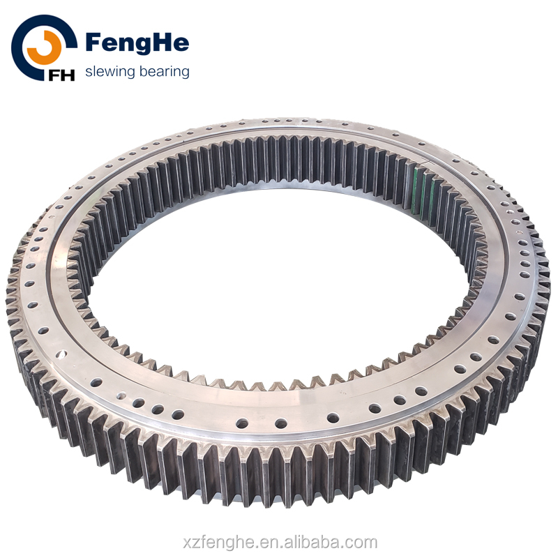 Двухрядное поворотное кольцо с внешней комбинированной внутренней передачей