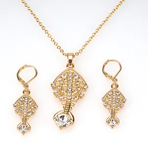 مصنع العرض مباشرة الأمريكية الماس طقم مجوهرات من قلادة وأقراط الذهب يتوهم أزياء الزفاف والمجوهرات مجموعات