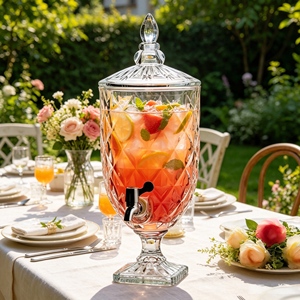 Distributeur de boissons en verre transparent 5L Diamond Crisscut, <span class=keywords><strong>Jarre</strong></span> à punch sur pied haut avec robinet chromé pour mariages et buffets - Product Image 3