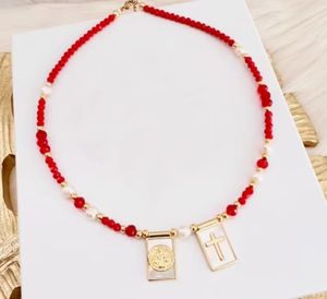 Collar Escapulario Hecho a Mano con Perlas de Agua Dulce y Cobre, Cruz de San Benito, Estilo Bohemio, Gargantilla con Cuentas de Semillas, Joyería para Mamá - Product Image 6