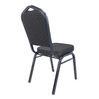 Tables et chaises empilables de nouvelle conception pour restaurants en Chine, chaises de banquet noires et mobilier d'événementiel avec coussins