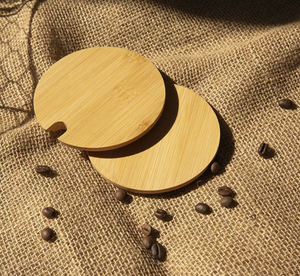 Couvercle en bambou pour tasses, couvercle en bois de grand diamètre pour mugs et tasses à petit-déjeuner, perforé et personnalisable avec logo gravé - Product Image 5