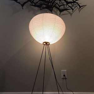 Wabi Sabi Lampadaire trépied de Style japonais Lampadaire créatif en papier de riz pour salon et chambre à coucher Lampes sur pied LED - Product Image 3