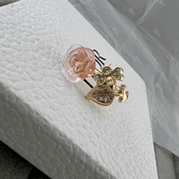 Nouvelle bague en cristal rose camélia pour femmes