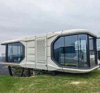 Maison capsule en acier avec toilettes et salle de bain, étanche, entièrement meublée, logement modulaire portable pour location ou usage de vacances