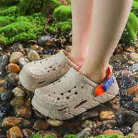 Chaussures de jardin d'été pour garçons et filles, tongs unisexes légères, chaussures de plage et de piscine pour enfants, chaussures de jeu d'été en plein air