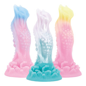 Consoladores de monstruos de fantasía de colores surtidos con enormes consoladores de pene de animales y consoladores femeninos inspirados en alienígenas en varios tamaños - Product Image 1
