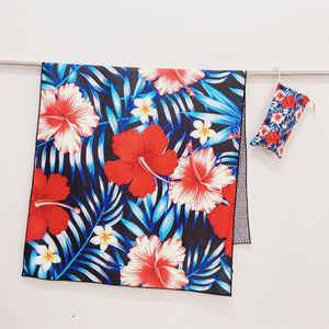 Toalla de Microfibra de Playa con Diseño Personalizado, Reciclada de Botellas RPET, de Secado Rápido, Antiarena, con Impresión a Doble Cara - Product Image 4