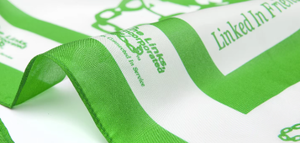 Khăn lụa tơ tằm Habotai in theo yêu cầu chất lượng cao, kiểu vuông, viền răng cưa, dành cho nhà thiết kế hoặc nghệ sĩ - Product Image 6